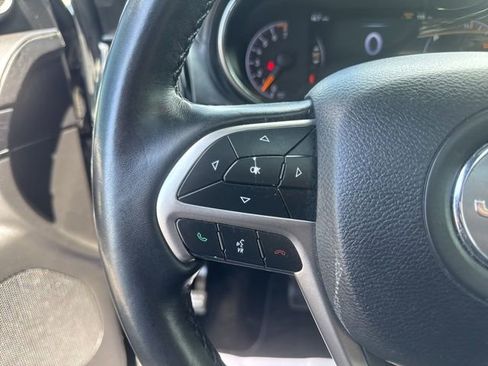 Used 2021 Jeep Grand Cherokee High Altitude AWD/4WD image 18