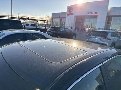 Used 2012 Toyota Camry SE image 3