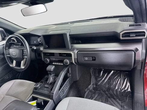 Certified 2025 Toyota 4Runner SR5 AWD/4WD image 29