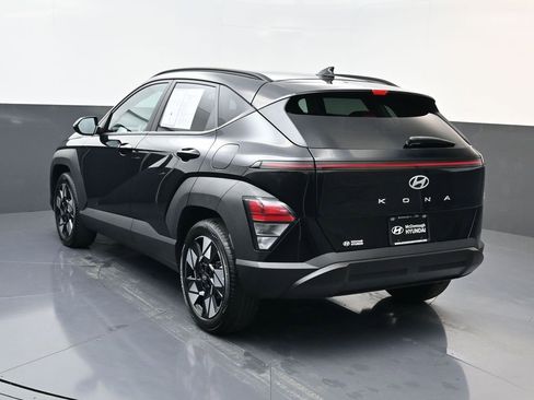 Certified 2025 Hyundai Kona SEL image 6