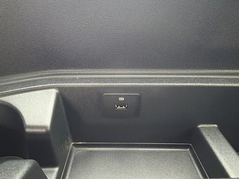 Used 2023 Ford Expedition XLT AWD/4WD image 19
