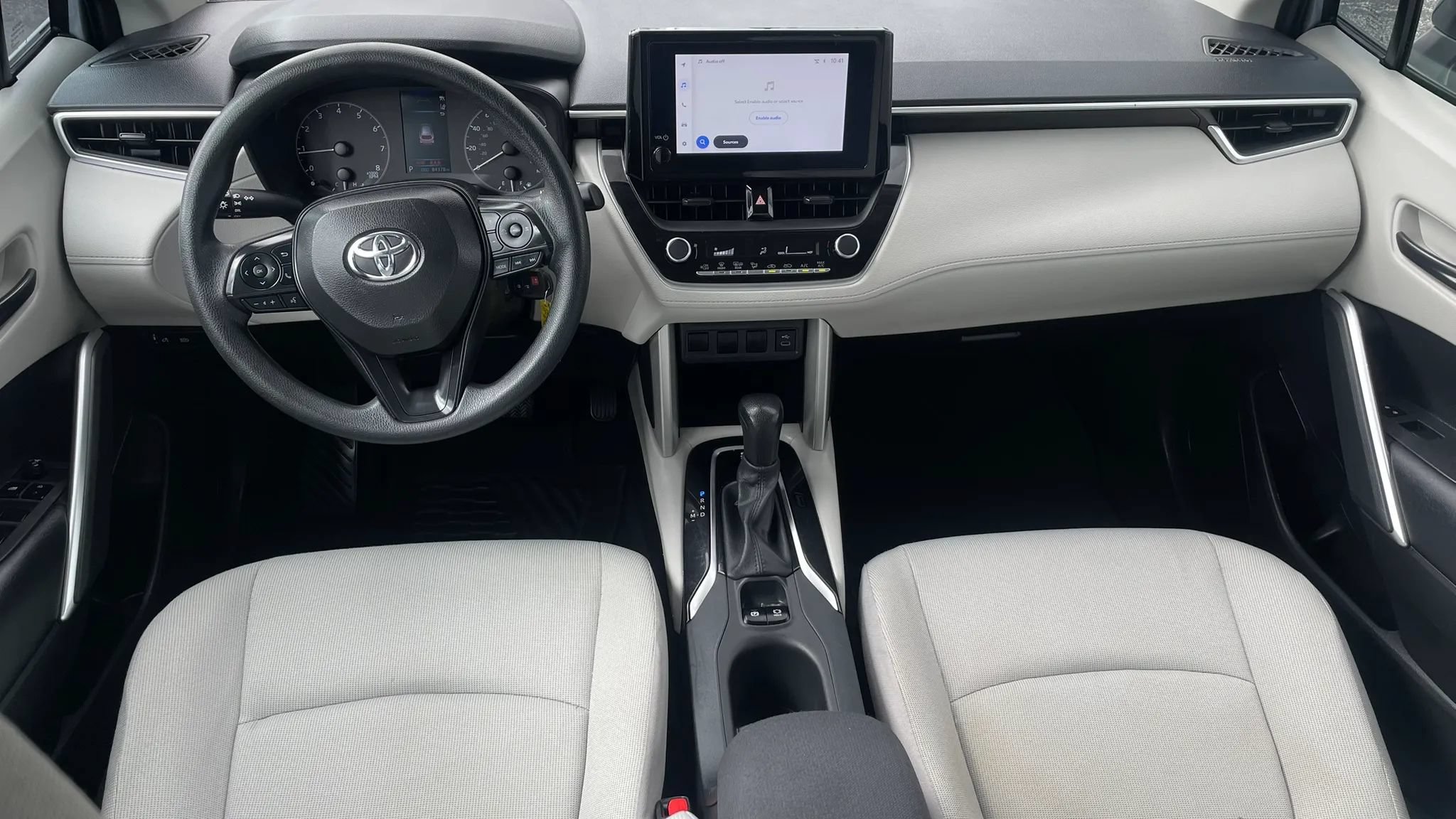 Used 2024 Toyota Corolla Cross L FWD image 13