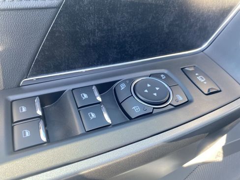 New 2026 Ford F250 XLT w/ XLT Premium Package AWD/4WD image 18