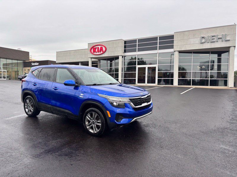 Used 2021 Kia Seltos LX AWD/4WD image 4