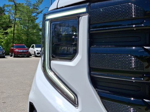 Certified 2023 GMC Sierra 1500 Elevation w/ Elevation Premium Package AWD/4WD image 28