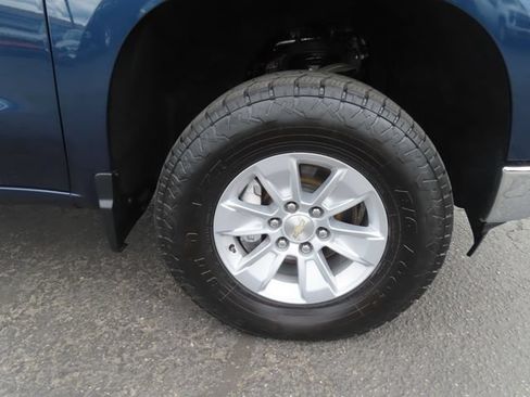 Used 2022 Chevrolet Silverado 1500 LT w/ Protection Package AWD/4WD image 11