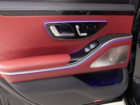 Used 2022 Mercedes-Benz S 500 4MATIC image 40