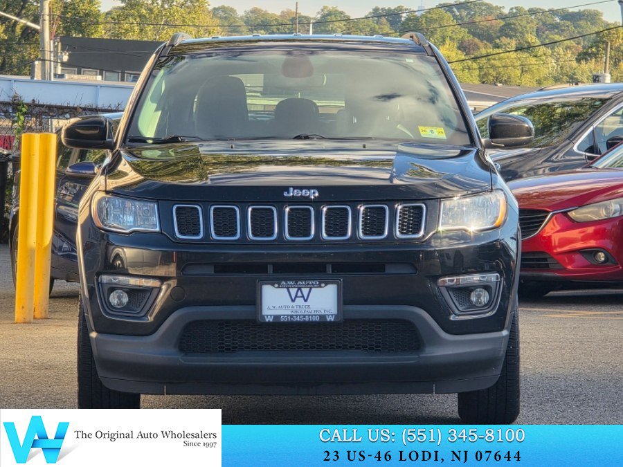 Used 2019 Jeep Compass Latitude w/ Cold Weather Group AWD/4WD image 2