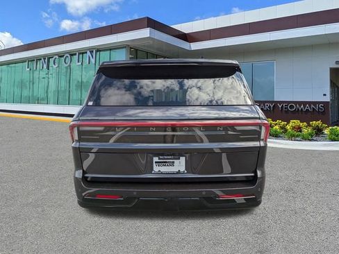 New 2025 Lincoln Navigator L Black Label AWD/4WD image 5