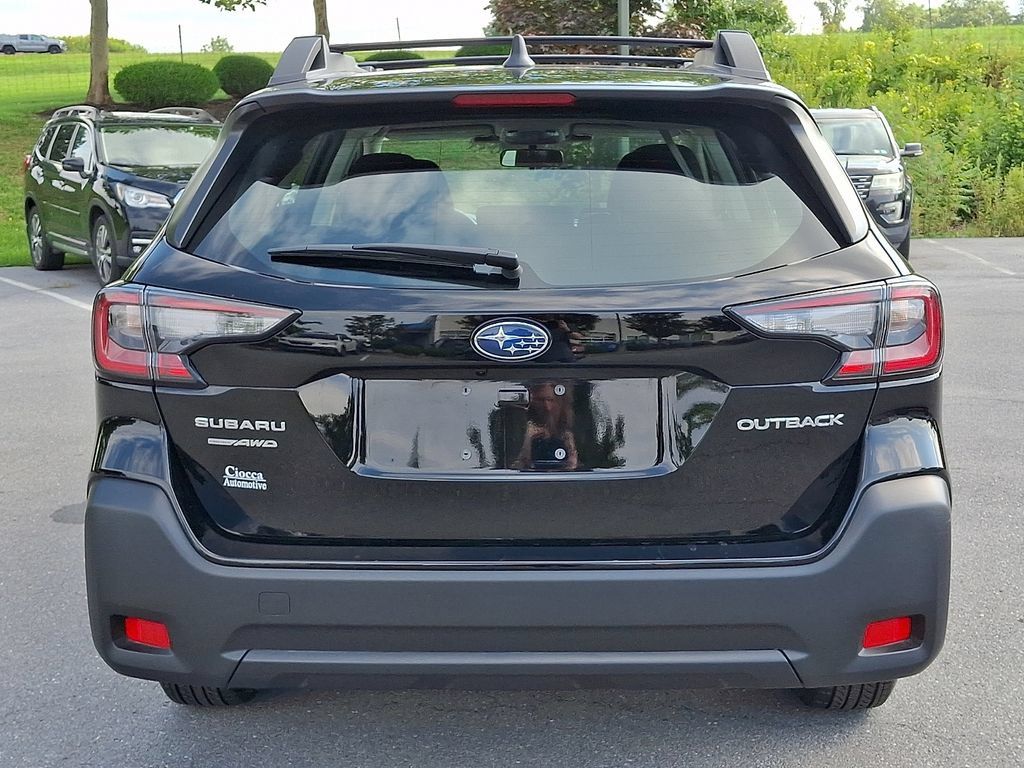 Used 2025 Subaru Outback AWD/4WD image 7