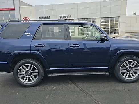 Used 2023 Toyota 4Runner TRD Sport image 2
