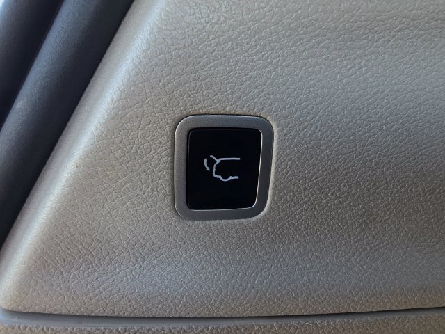 Certified 2022 Chrysler Pacifica Touring-L FWD image 25