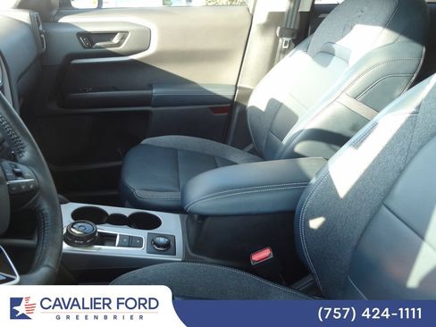 Used 2023 Ford Bronco Sport Outer Banks w/ Tech Package AWD/4WD image 9