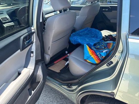 Used 2015 Subaru Forester 2.5i Limited AWD/4WD image 25