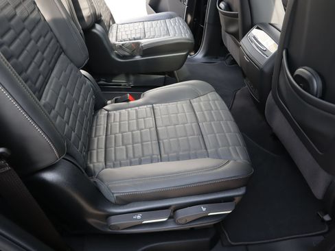 New 2026 Cadillac Escalade Platinum Sport w/ LPO, ONYX Package AWD/4WD image 16