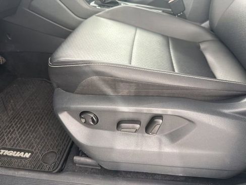 Used 2021 Volkswagen Tiguan SEL image 24