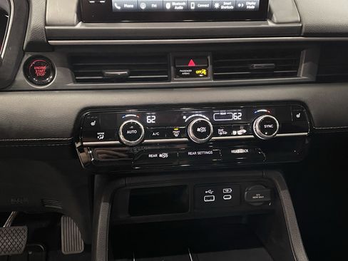 Used 2025 Honda Pilot EX-L image 24