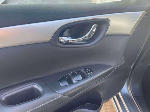Used 2019 Nissan Sentra S image 16