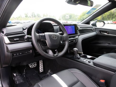 Used 2025 Toyota Camry SE AWD/4WD image 22