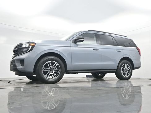 New 2026 Ford Expedition Active image 35