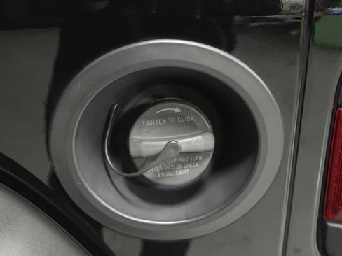 Used 2022 Jeep Wrangler Unlimited Sport image 18