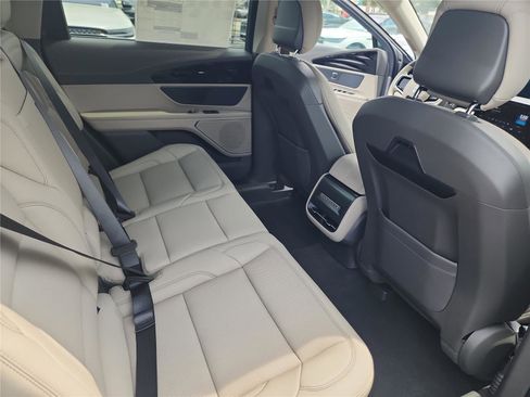 New 2025 Lincoln Nautilus Premier image 24