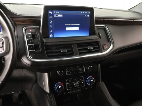 Used 2023 Chevrolet Tahoe Z71 w/ Luxury Package AWD/4WD image 5