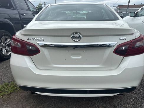 Used 2018 Nissan Altima 2.5 SR FWD image 3