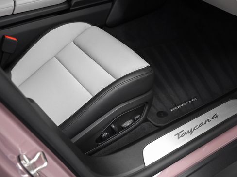 New 2025 Porsche Taycan image 23