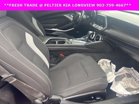 Used 2021 Chevrolet Camaro LT w/ Technology Package image 10