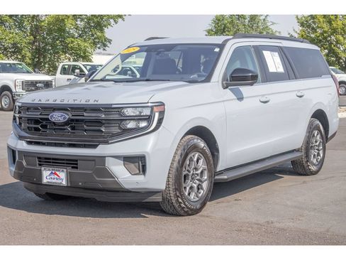 Used 2025 Ford Expedition Max Active AWD/4WD image 7