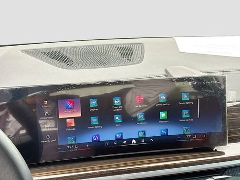 Used 2025 BMW X5 xDrive40i w/ Parking Assistance Package image 14