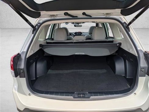 Used 2023 Subaru Forester Premium image 8