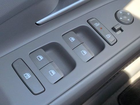 Certified 2025 Hyundai Elantra SE FWD image 21