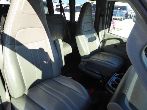 Used 2017 Chevrolet Express 2500 LS image 20