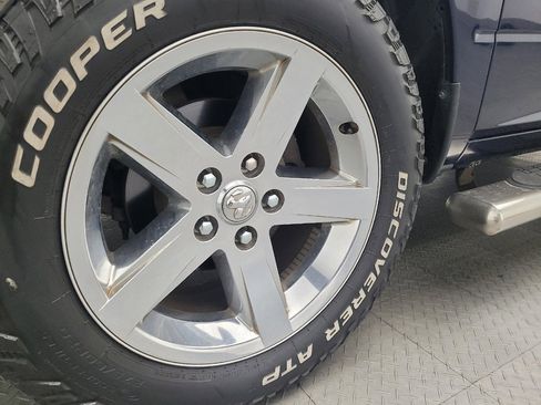 Used 2017 RAM 1500 Express image 31