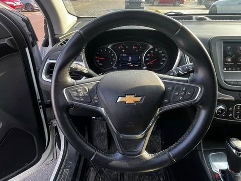 Used 2020 Chevrolet Equinox LT w/ Driver Convenience Package image 15