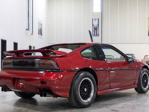 Used 1988 Pontiac Fiero GT image 6
