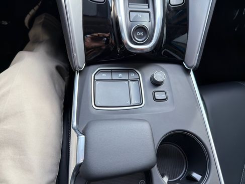 Used 2025 Acura TLX w/ Technology Package image 32