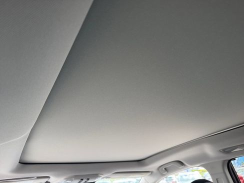 Certified 2023 Subaru Ascent Touring AWD/4WD image 1