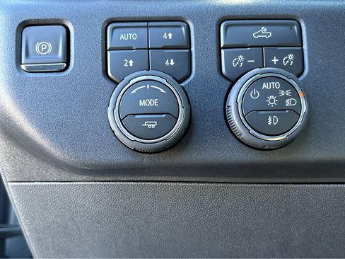 New 2026 Chevrolet Silverado 1500 LT Trail Boss w/ Convenience Package II image 11