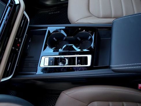 New 2026 Volkswagen Atlas Cross Sport SEL image 21