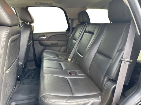 Used 2014 GMC Yukon SLT w/ SLT-2 Equipment Package AWD/4WD image 13