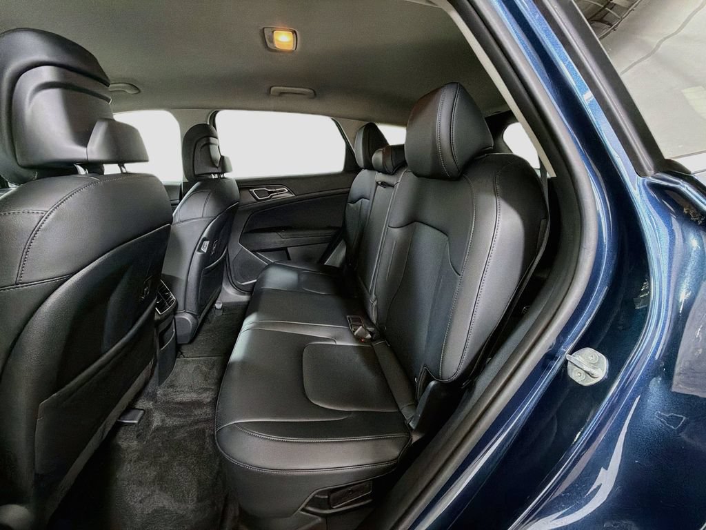 Used 2023 Kia Sportage EX AWD/4WD image 25