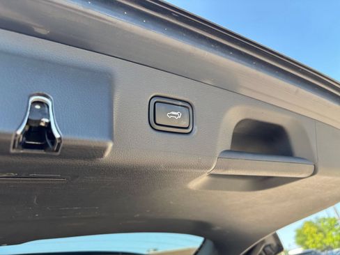 Used 2025 Hyundai Palisade SEL FWD image 20