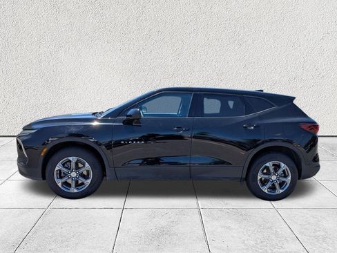 Used 2023 Chevrolet Blazer LT AWD/4WD image 6