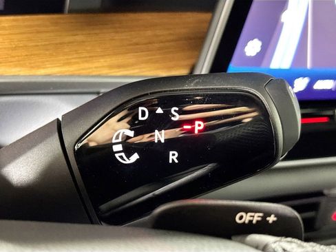 New 2026 Volkswagen Tiguan SEL R-Line image 18