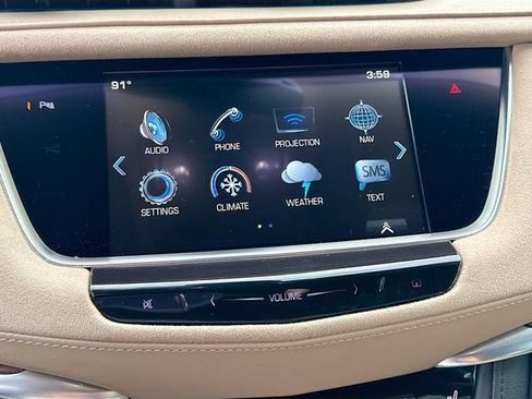 Used 2018 Cadillac XT5 Platinum AWD/4WD image 30