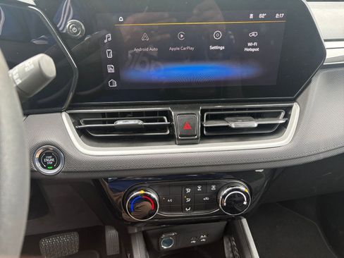 Used 2025 Chevrolet TrailBlazer LT image 18