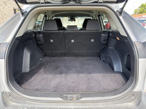 Used 2021 Toyota RAV4 LE AWD/4WD image 7
